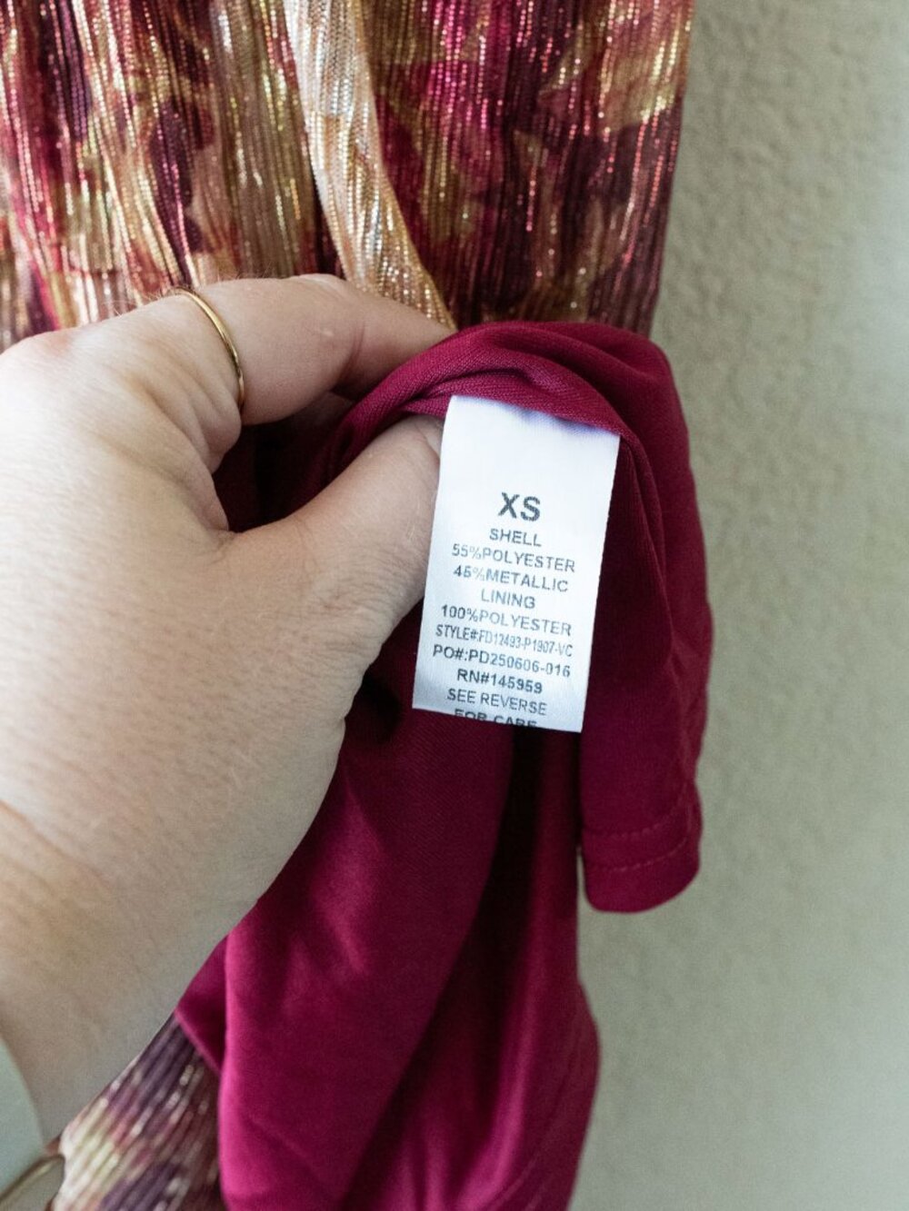 VICI Burgundy Floral Metallic Gold Pleated Maxi Dress XS Deep V Neck Slit - Picture 11 of 15